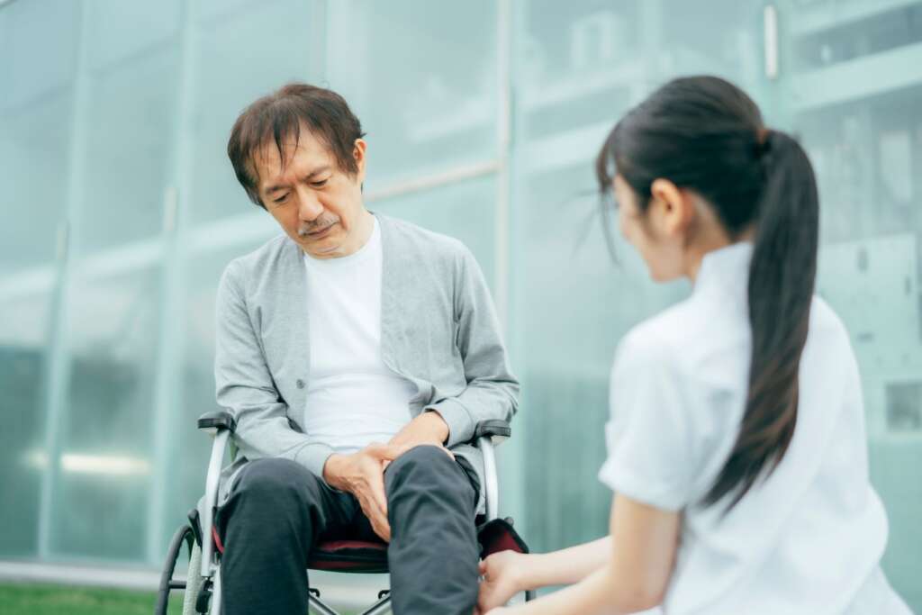 車いすの男性