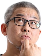 疑問の男性