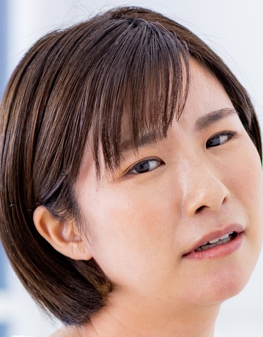 困り顔の女性